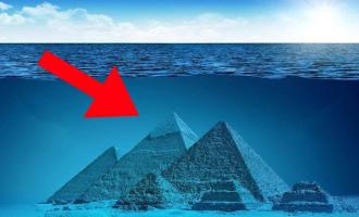 υποβρύχια πυραμίδα