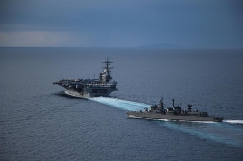 αεροπλανοφόρα ΗΠΑ και Ρωσίας