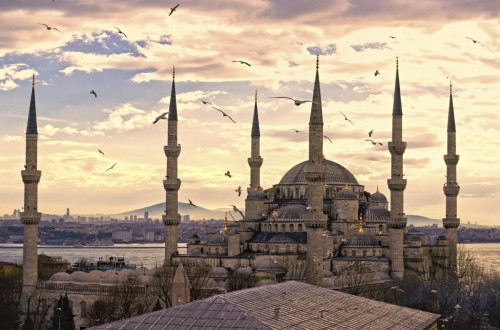 Η Κωνσταντινούπολη έπεσε το 1453 από διπλή προδοσία.