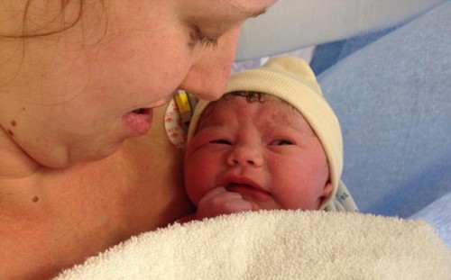 βρέφος-επέζησε-από-έκτρωση-στη-Βρετανία-2