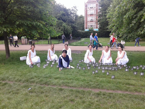 πρωτότυπη-διαμαρτυρία-για-την-επιστροφή-των-γλυπτών-του-Παρθενώνα-3