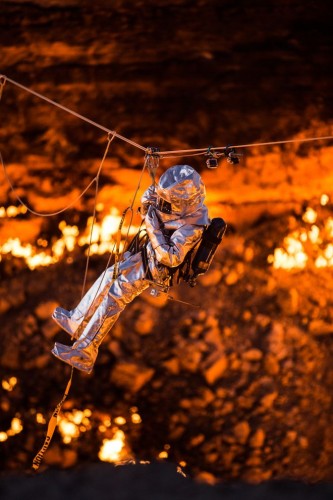 ο-έλληνας-που-πήγε-στην-κόλαση-εξερευνώντας-τον-κρατήρα-του-τουρκμενιστάν