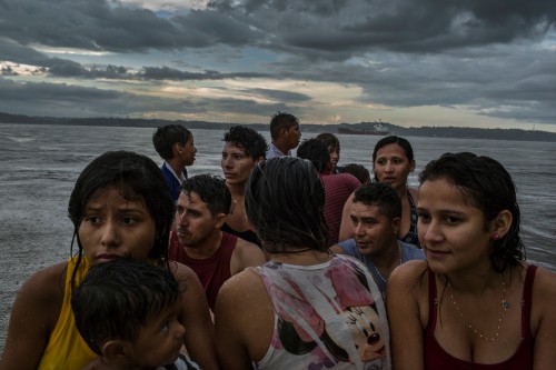 το-πλωτό-χωριό-του-αμαζονίου-μια-ζωή-χτισμένη-πάνω-στο-νερό-11