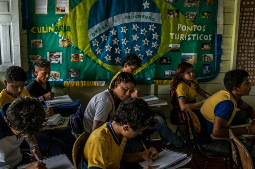 το-πλωτό-χωριό-του-αμαζονίου-μια-ζωή-χτισμένη-πάνω-στο-νερό-5