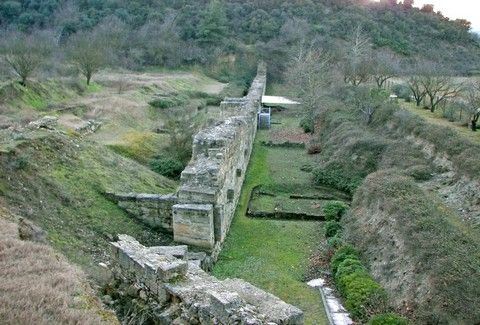 πάγωσαν-στα-σκόπια-με-τον-τάφο-στην-Αμφίπολη-τι-γράφουν-σοκαρισμένοι-οι-σκοπιανοί