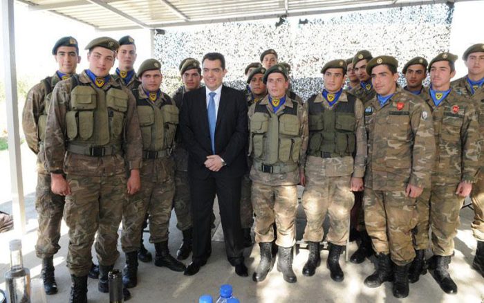 tha-kanoun-strato-kai-oi-misoi-kyprioi