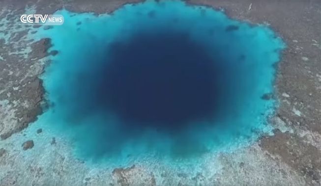 «Τρύπα του Δράκου»: Η βαθύτερη «μπλε τρύπα» στον κόσμο ανακαλύφθηκε στη Θάλασσα της Νότιας Κίνας!