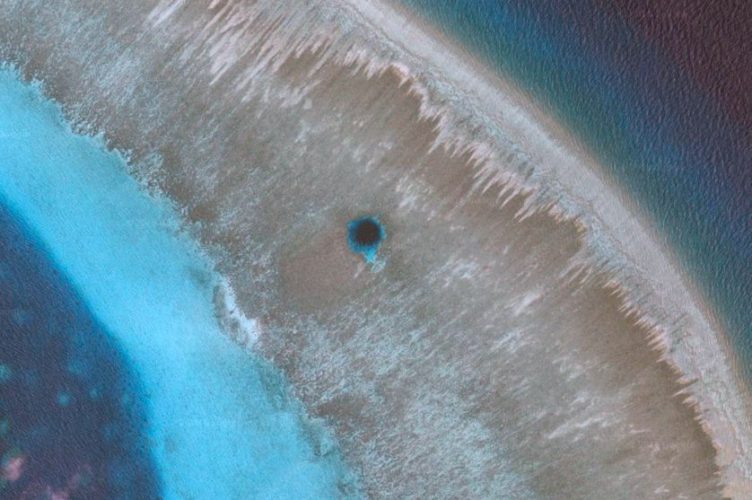«Τρύπα του Δράκου»: Η βαθύτερη «μπλε τρύπα» στον κόσμο ανακαλύφθηκε στη Θάλασσα της Νότιας Κίνας!