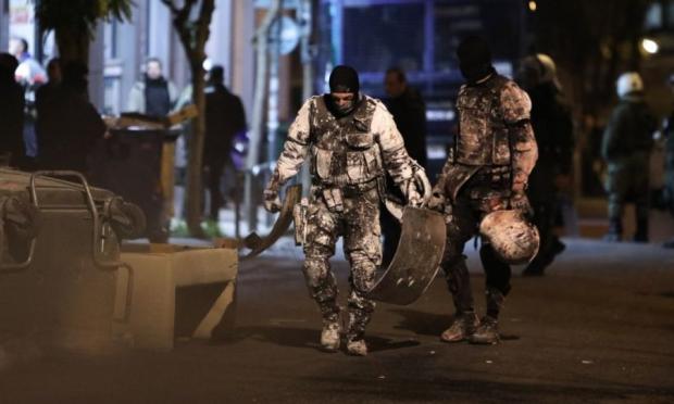Κουκάκι αστυνομικός μπογιές