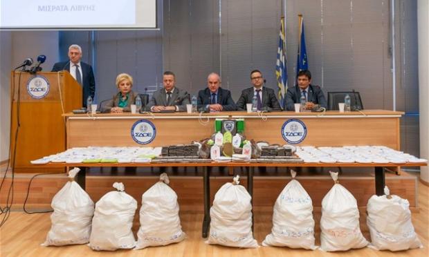 κάνναβης, Πειραιάς