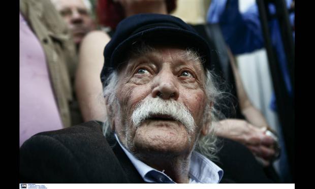 Μανώλης Γλέζος