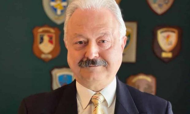 Σταύρος Κουτρής