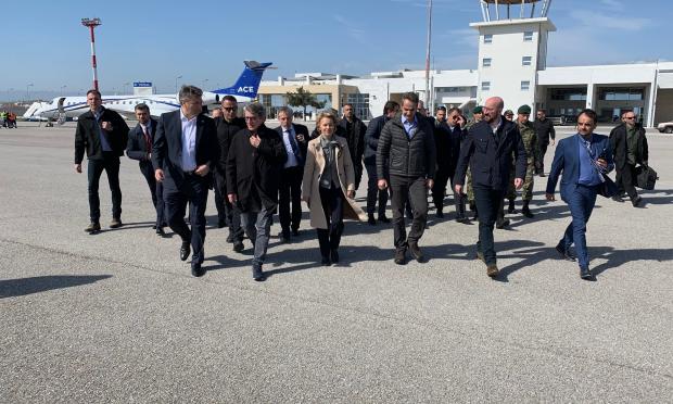 κομισιον 