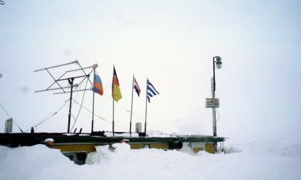 Ελληνική σημαία στο βόρειο πόλο
