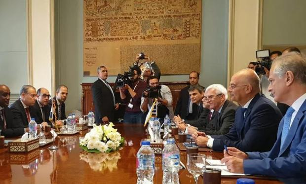 Δένδιας στο Κάιρο