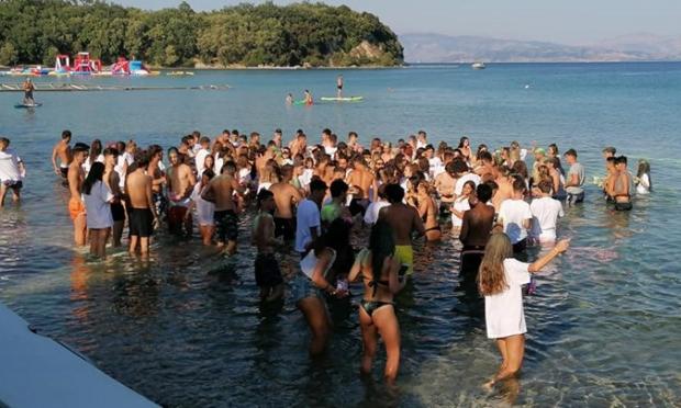 καλοκαιρινό πάρτι