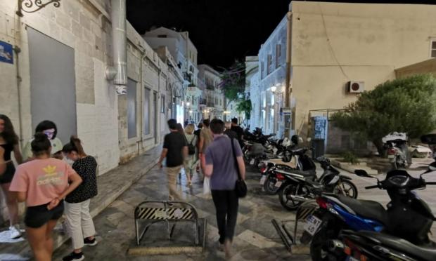 τουρίστες στη Νάξο