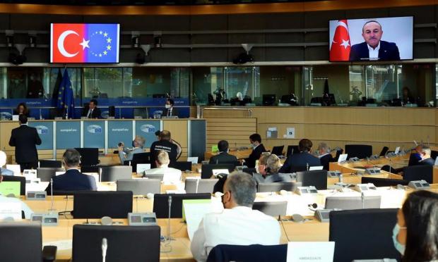 Προβοκάτσια Τσαβούσογλου μέσα στο Ευρωκοινοβούλιο