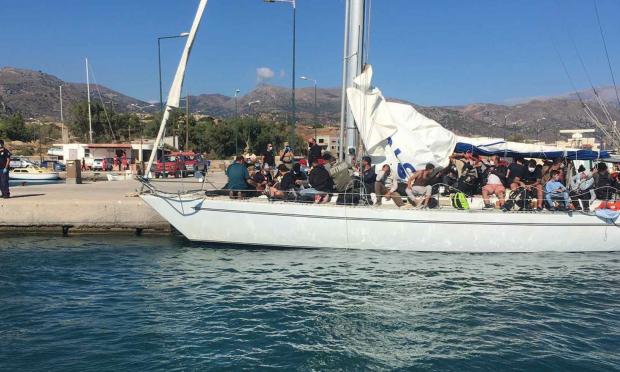 Σκάφος με μετανάστες στη Γαύδο