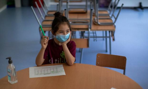 μάσκα στα σχολεία