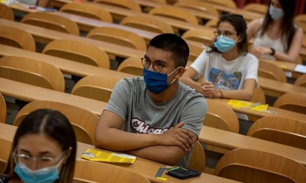 κορωνοϊός στα πανεπιστήμια