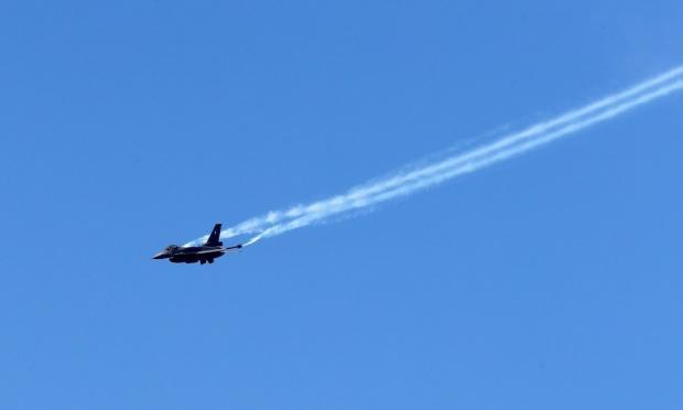 F-16