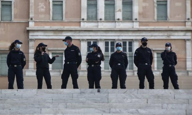 απαγόρευση συναθροίσεων