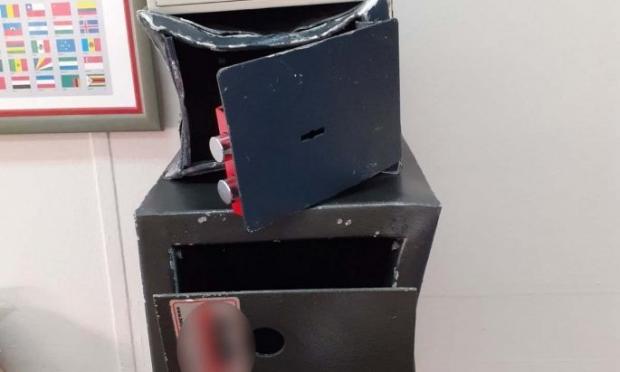 Ντουλάπα ναρκεμπόρων