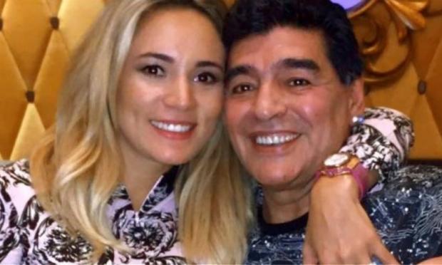 αδελφή Ντιέγκο Αρμάντο Μαραντόνα