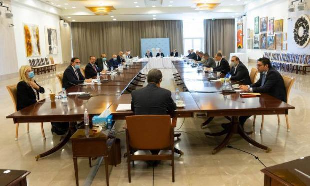 Αναστασιάδης με επιδημιολόγους