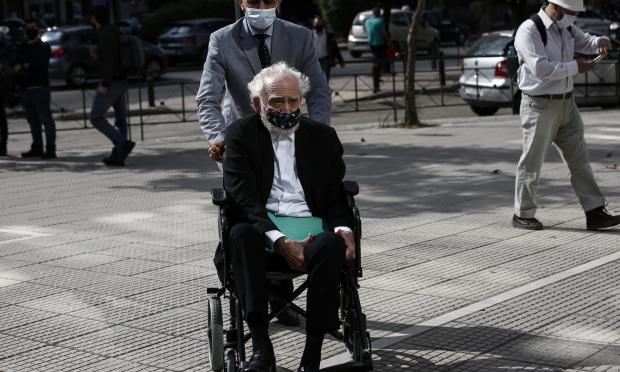 Τσοχατζόπουλος στο Λαϊκό