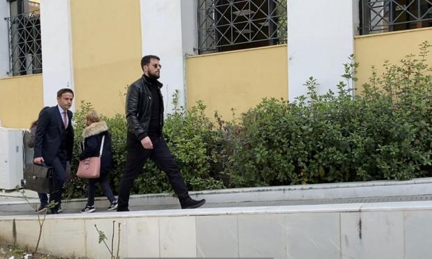 Μάνος