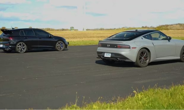 Volkswage Golf R vs Nissan Z