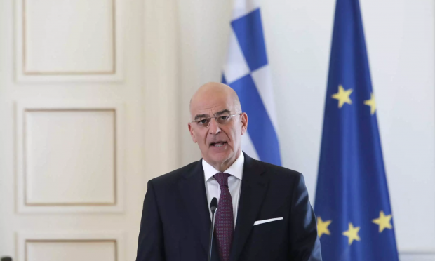Δένδιας
