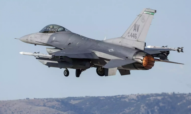 f16
