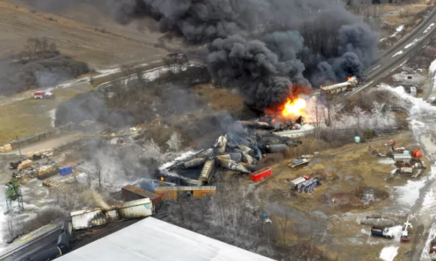 Εκτροχιασμός τρένου με χημικά στις ΗΠΑ