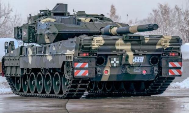 Leopard 2A8IT
