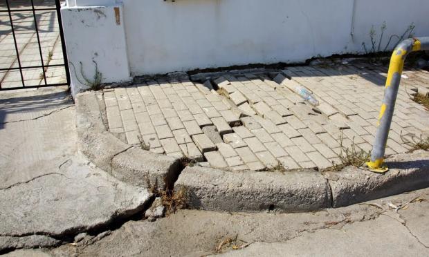 Λέκκας για τα ρήγματα στις Βούτες Ηρακλείου: «Όταν τα δω θα καταλάβω τι είναι» | Pentapostagma