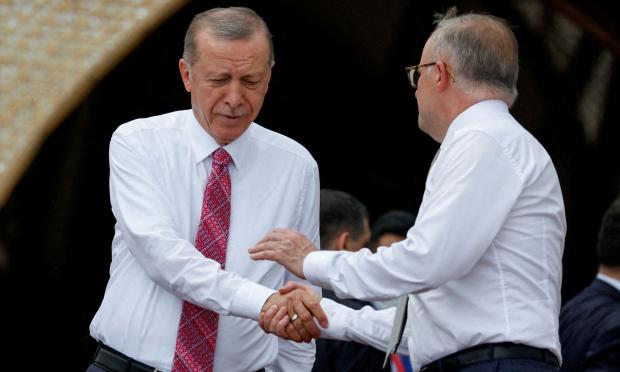 Άντονι Αλμπανέζι