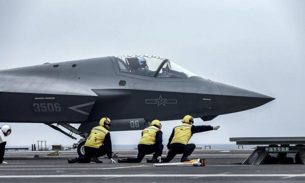 υπεραεροπλανοφόρο Fujian (福建)