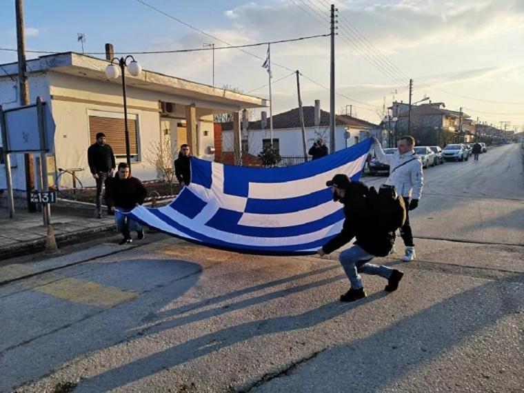 Καστανιές ελληνική σημαία