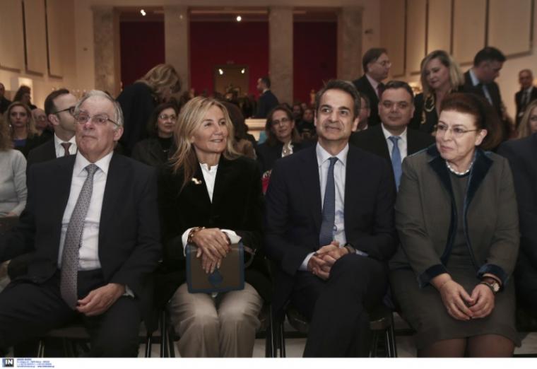 Μητσοτάκης εγκαινίασε έκθεση