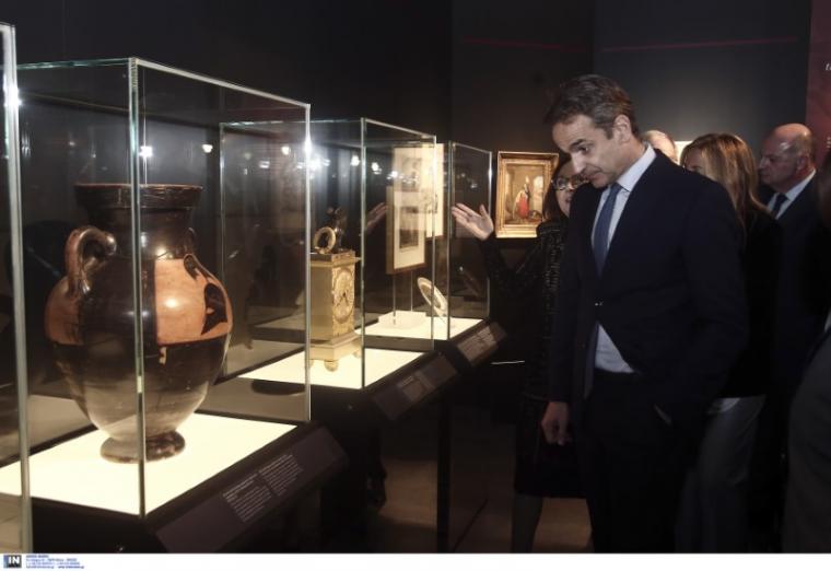 Κυριάκος Μητσοτάκης εκθέματα