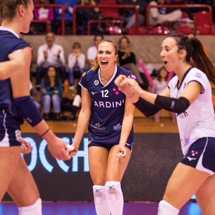 Αθηνά Παπαφωτίου