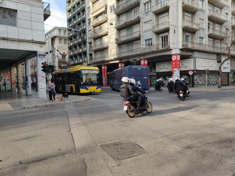 επιχείρηση στο Πολυτεχνείο