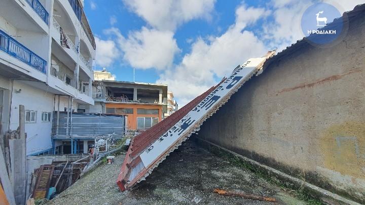 στέγη παλιού εργοστασίου