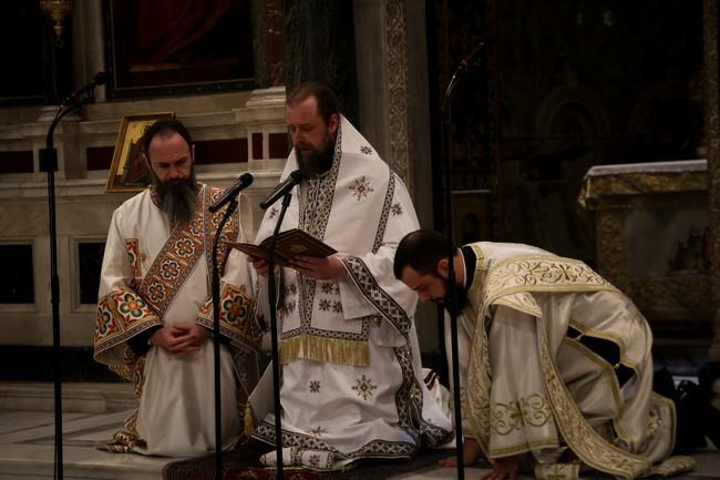 Κυριακή της Πεντηκοστής στην Μητρόπολη Αθηνών