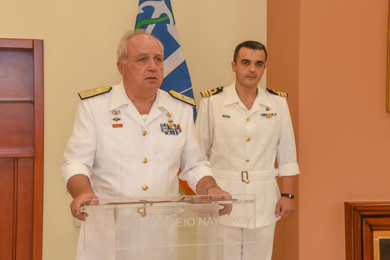 αρχηγός ΓΕΝ επιβράβευσε στελέχη του ΠΝ