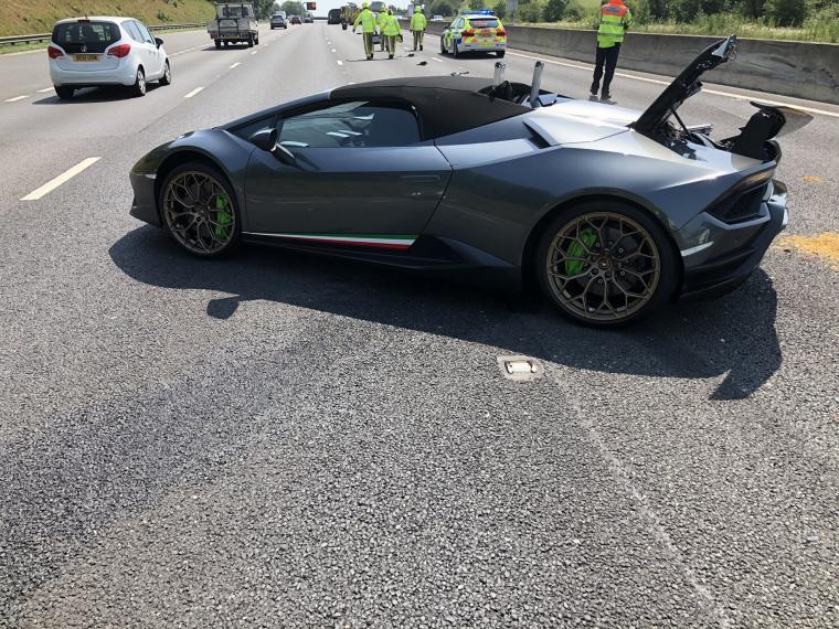 τρακαρισμένη Lamborghini Huracan Spyder