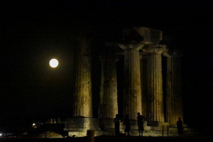 Αυγουστιάτικη πανσέληνος